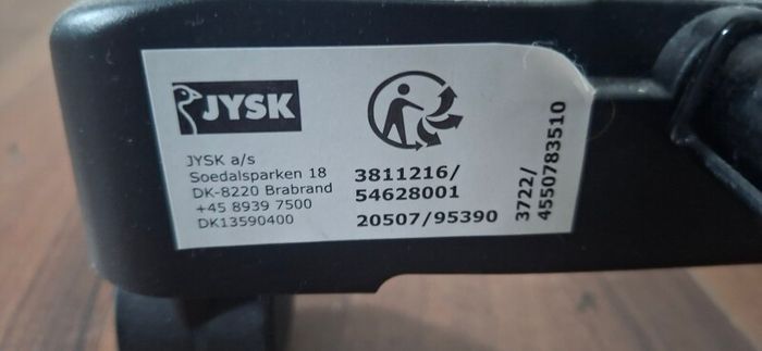 JYSK clothing rail