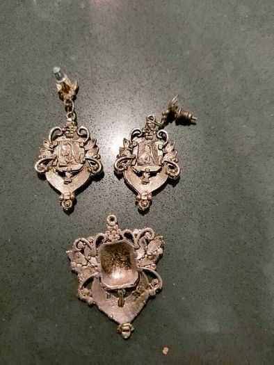 Vintage jewellery set