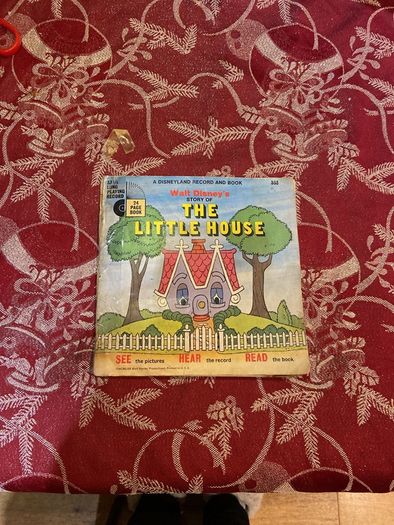 Vintage childrens book Walt Disney 'The Little House'