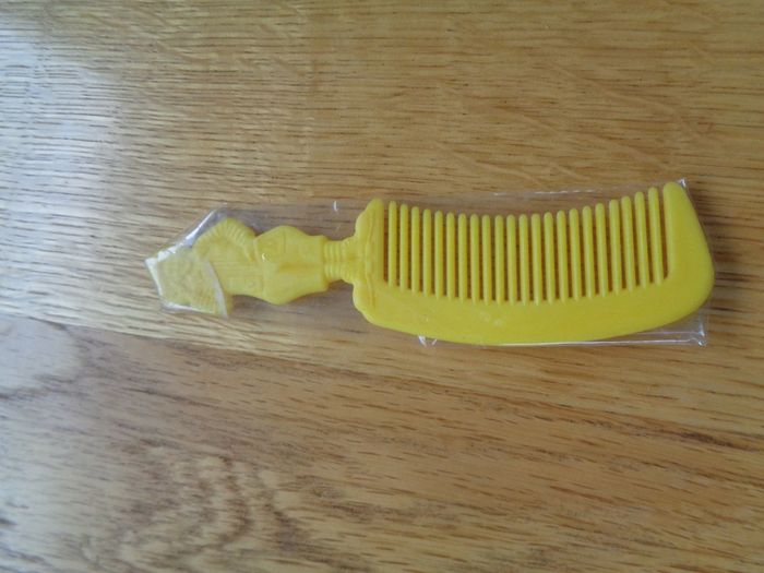 Hair Combs  x 6 for Sale