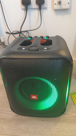 Jbl speaker and microphone