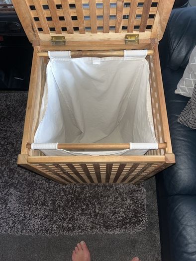 Wooden lattice laundry basket