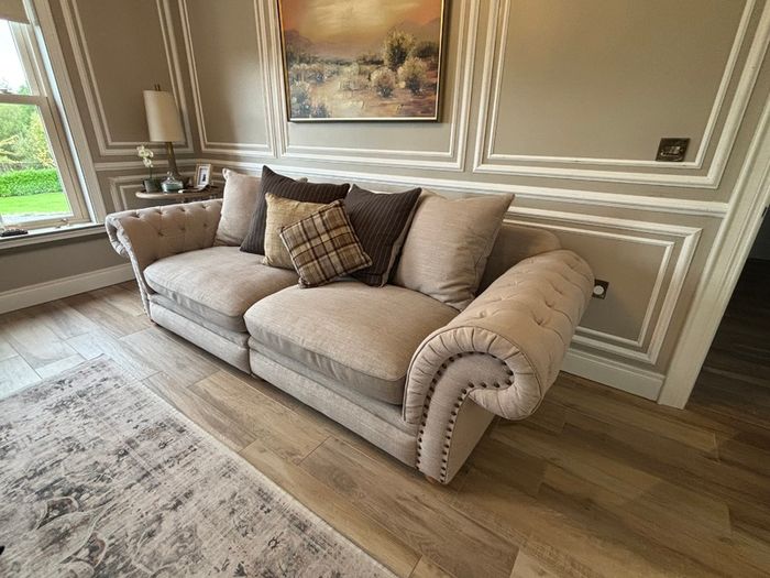Alexander & James 4-Seater Sofa & 2 Armchairs