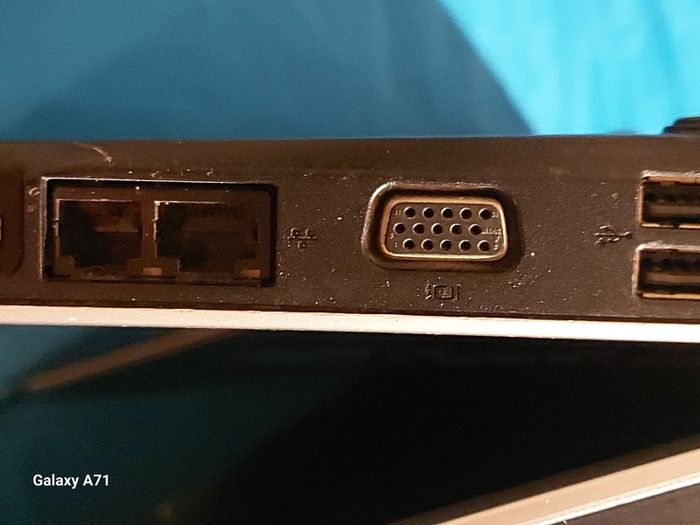 Dell Inspiron 1525, Model PP26L, Windows 7 Professional, 3GB Ram, 250GB HDD, Intel Pentium Dual CPU T2330 1.6GHz, Firefox, Opera, Chrome, and VLC