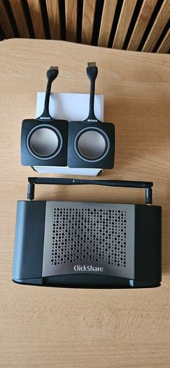 Barco ClickShare CSE-200 Wireless Presentation System + 2 Buttons