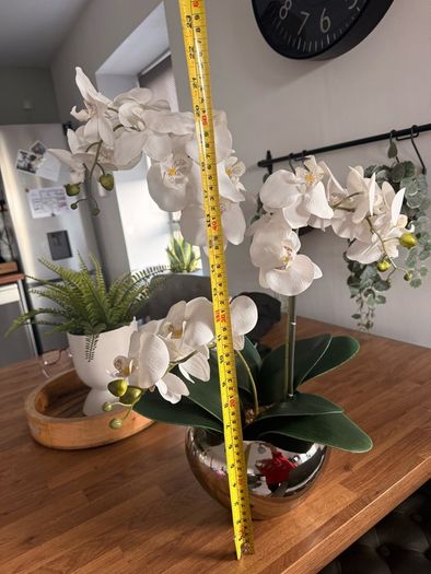 artificial flower pot