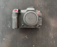 canon R5c