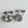 Vintage screw back earrings Image 2