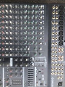 Yamaha powered mixer