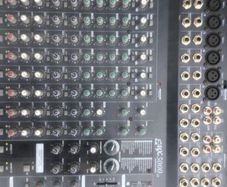 Yamaha powered mixer