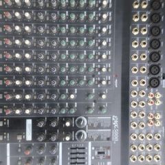 Yamaha powered mixer