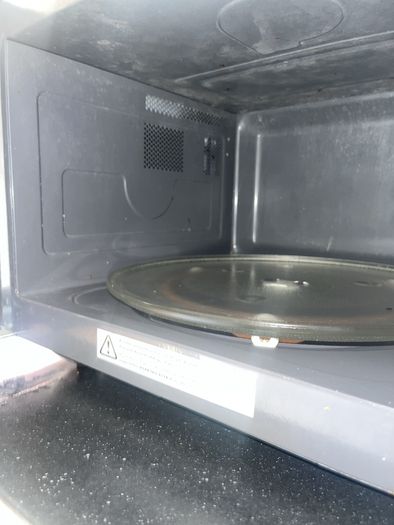 Large microwave kenwood 25litre