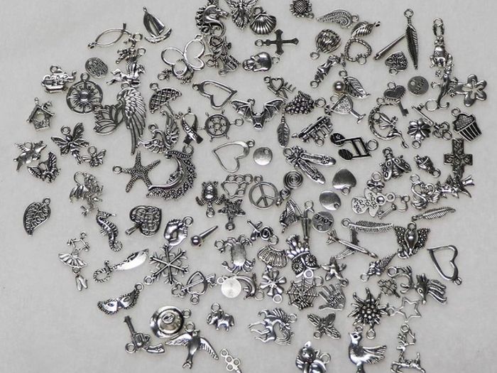 120PCS Wholesale Bulk Lots Jewelry Making Silver Charms Mixed Smooth Tibetan Silver Metal Charms Pendants DIY for Necklace Bracelet Jewelry Making and Crafting (FREE POSTAGE)