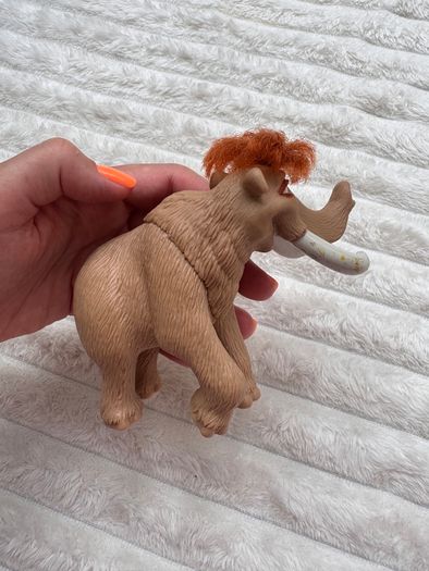 Ellie Mammoth Ice Age 2: The Meltdown Burger King 2005 approx. 10 cm. Used Please see photos