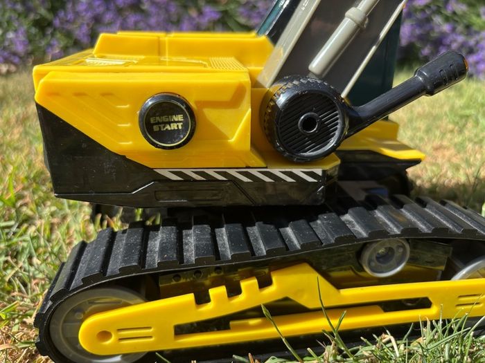 Tonka Excavator Digger