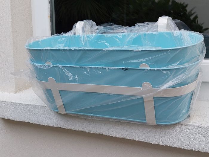 Balcony/hanging planters