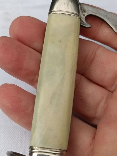Mid Century Richards of Sheffield Pocket Knife
