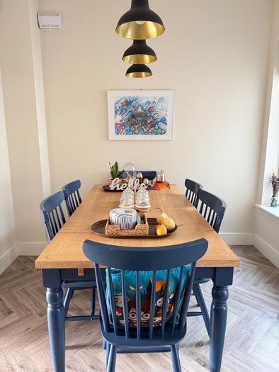 table and chairs