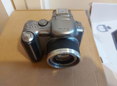 Schneider-KREUZNACH, Variogon 35mm-430mm(Equivalent) AF 12 x Optical Zoom Digital Camera, unsure of the Model, Possibly Kodak Easyshare, no Battery or Memory Card, so cannot test, Excellent cosmetic condition