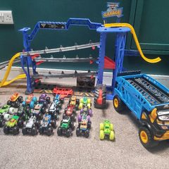 Monster Trucks