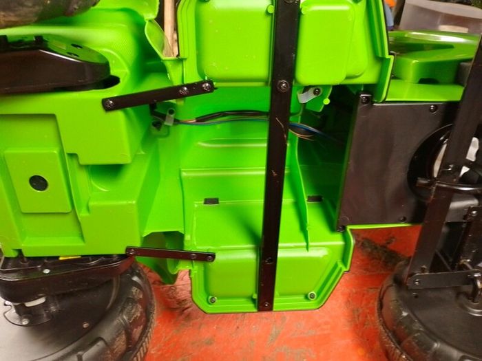 New Ex display Kids 12V Electric Ride-On Tractor