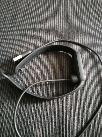 Xiaomi Mi Smart Band 5 - Black - Excellent Condition - Original Magnetic Charger