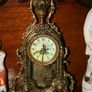 heavy brass clock (battery operated)(in working order) Image 2