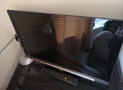 HP x2301 monitor 23"