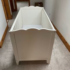 Baby Cot / Baby Bed / Toddler Bed