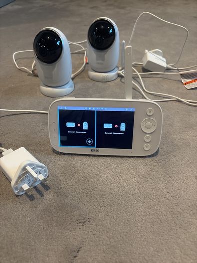Dreo Baby monitor with 2 cameras