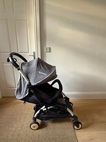 Yu Yu Compact stroller