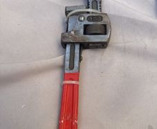 pipe wrench