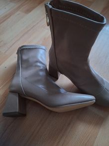 Ankle Boots .. Size: 4UK