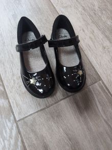 clarks school shoes