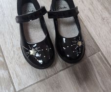 clarks school shoes