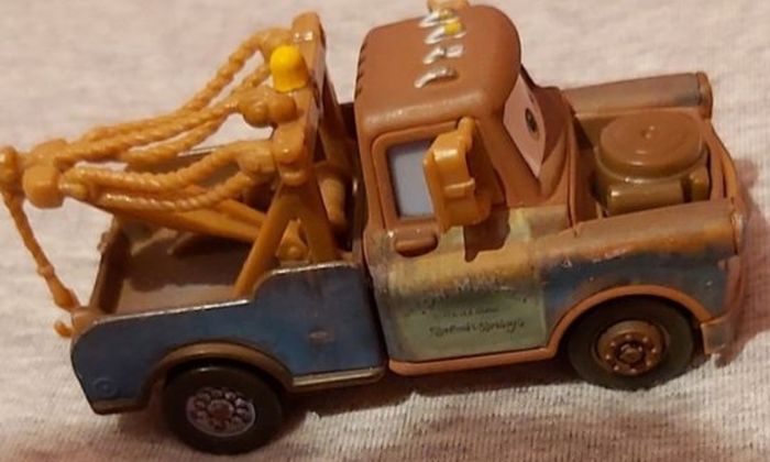 Disney Pixar Mater  (J14) 1934 (B7)