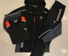 GRIID tracksuit + t-shirt