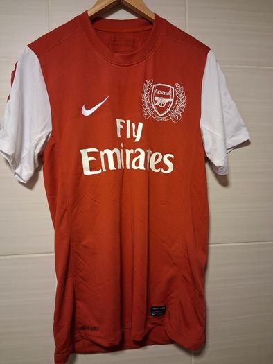Arsenal Jersey. Official Nike Arsenal Mens Home Jersey From Season 2011 / 2012. Authentic Original From The Time. Not A Modern Day Remake.