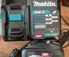 Makita charger 40V and battery 40V 5Ah