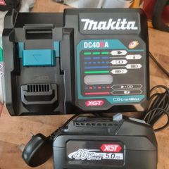 Makita charger 40V and battery 40V 5Ah