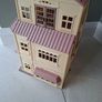 Sylvanian family dolls house and cars Image 3
