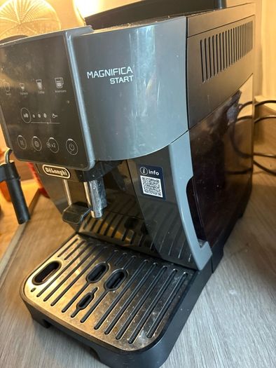 Delonghi Magnifica Coffee Machine