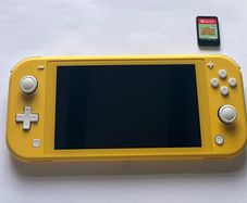 Nintendo Switch Lite Handheld Yellow
