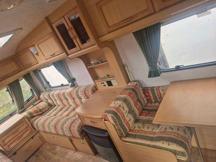 Coachman Amara Caravan