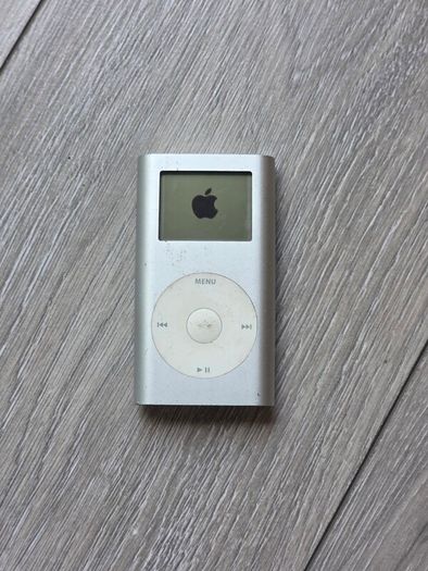 iPod Mini 1st Gen (Free Post)