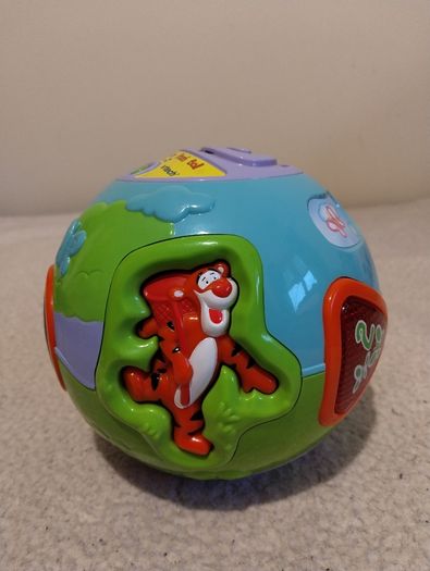 VTECH Roll and Learn Ball - Winnie the Pooh educational Musical toy