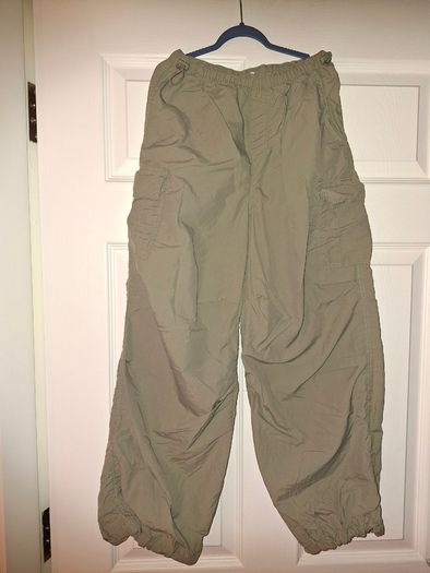 Girls cargo trousers, size 10-11 yo