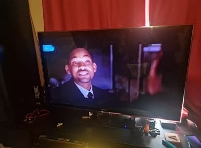 samsung smart tv  46 inch 4k works perfectly