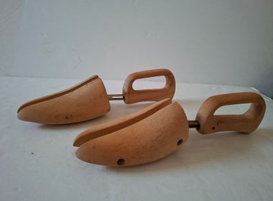 Shoe trees