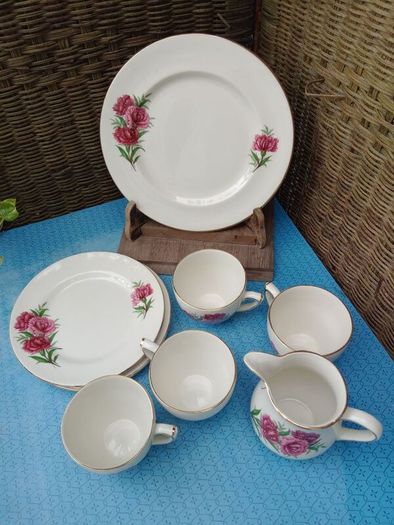 Carrigaline, vintage tea set, vintage cups